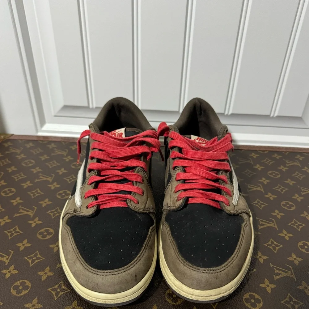 Travis Scott/Cactus Jack x Nike Jordan 1 Retro Low in Mocha with COA - Picture 3 of 16